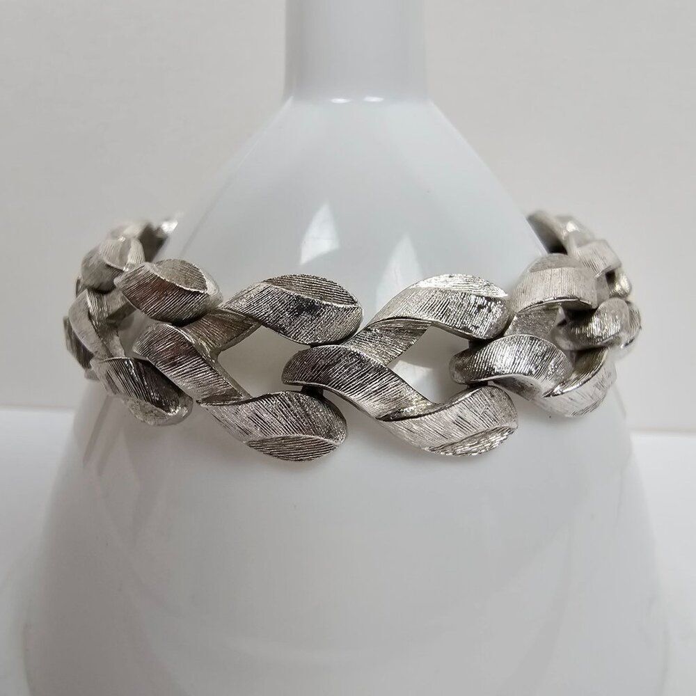 Vintage Monet Silver Tone Textured Open Heart Link Bracelet‎ Safety Chain MCM